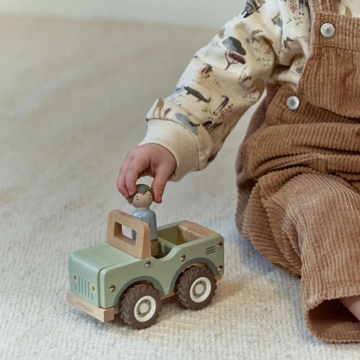 0035122 Wooden Safari Car Green Ld7484 3 Shopify Square